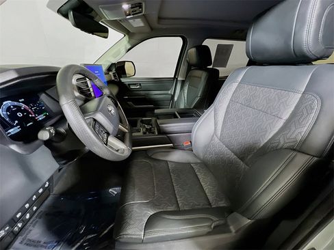 Used 2024 Toyota Tundra Limited image 19
