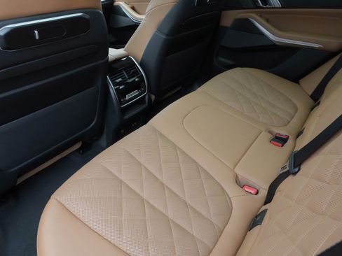 Used 2024 BMW X5 xDrive40i image 37