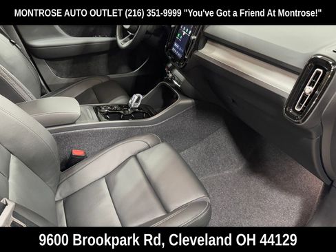 New 2026 Volvo XC40 B5 Plus w/ Protection Package Premier image 43