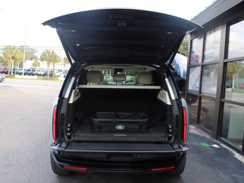 Used 2023 Land Rover Range Rover SE image 44