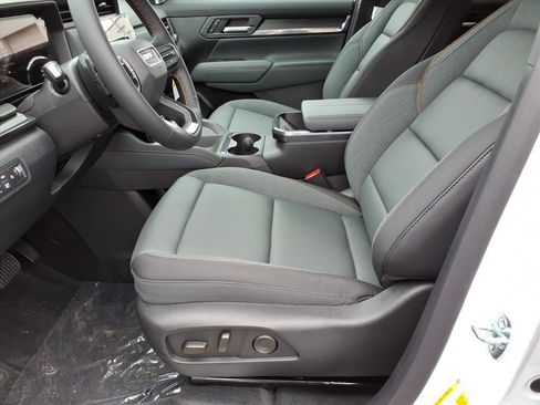 New 2026 GMC Terrain AT4 w/ Convenience Package III image 14