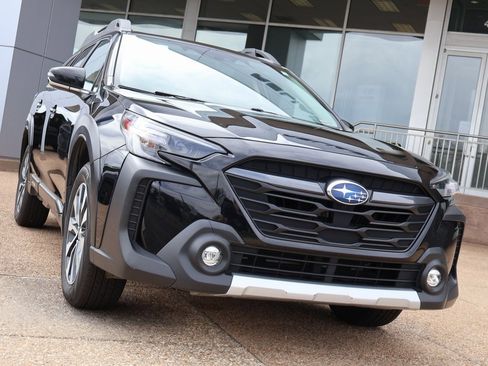 Used 2023 Subaru Outback Limited image 7