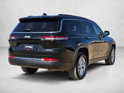 Used 2025 Jeep Grand Cherokee L Laredo RWD image 5