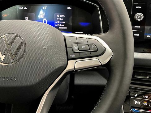 New 2025 Volkswagen Jetta SE image 17