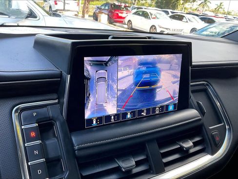 Used 2021 Chevrolet Suburban Premier image 21