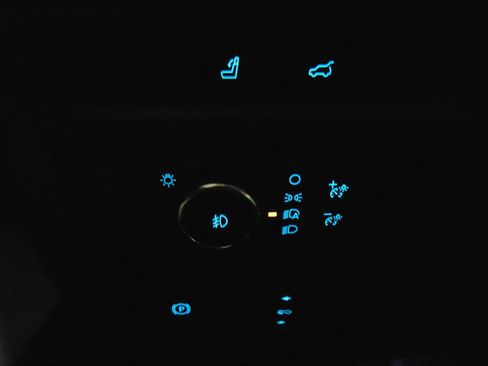 Used 2023 Ford Expedition Limited image 17