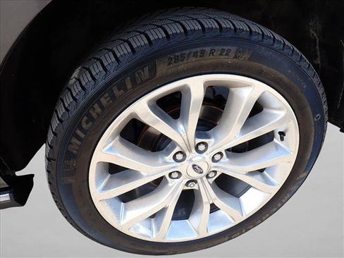 Used 2019 Ford Expedition Platinum AWD/4WD image 7