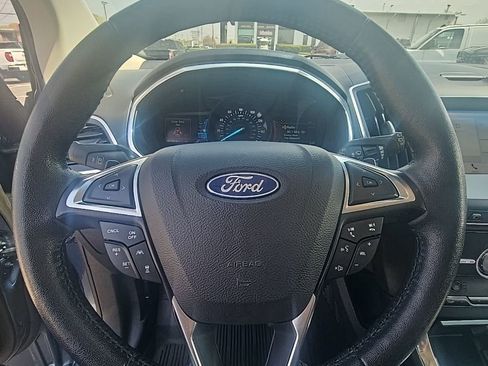 Used 2019 Ford Edge Titanium w/ Equipment Group 301A AWD/4WD image 22