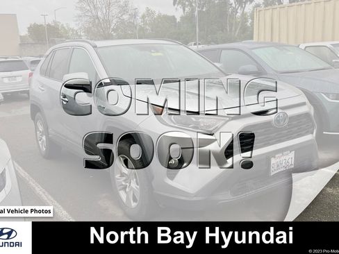 Used 2021 Toyota RAV4 XLE w/ Convenience Package AWD/4WD image 1