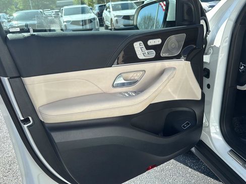 Used 2024 Mercedes-Benz GLE 450 4MATIC image 16