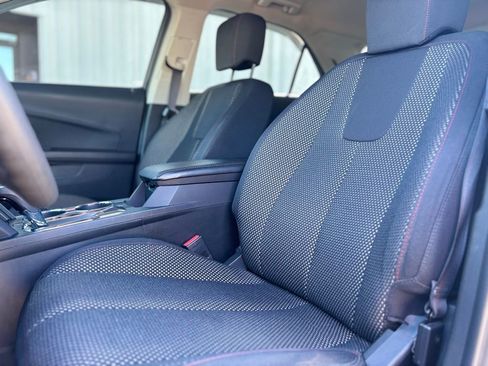 Used 2017 Chevrolet Equinox LS image 9