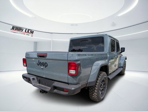 New 2025 Jeep Gladiator Sport image 3