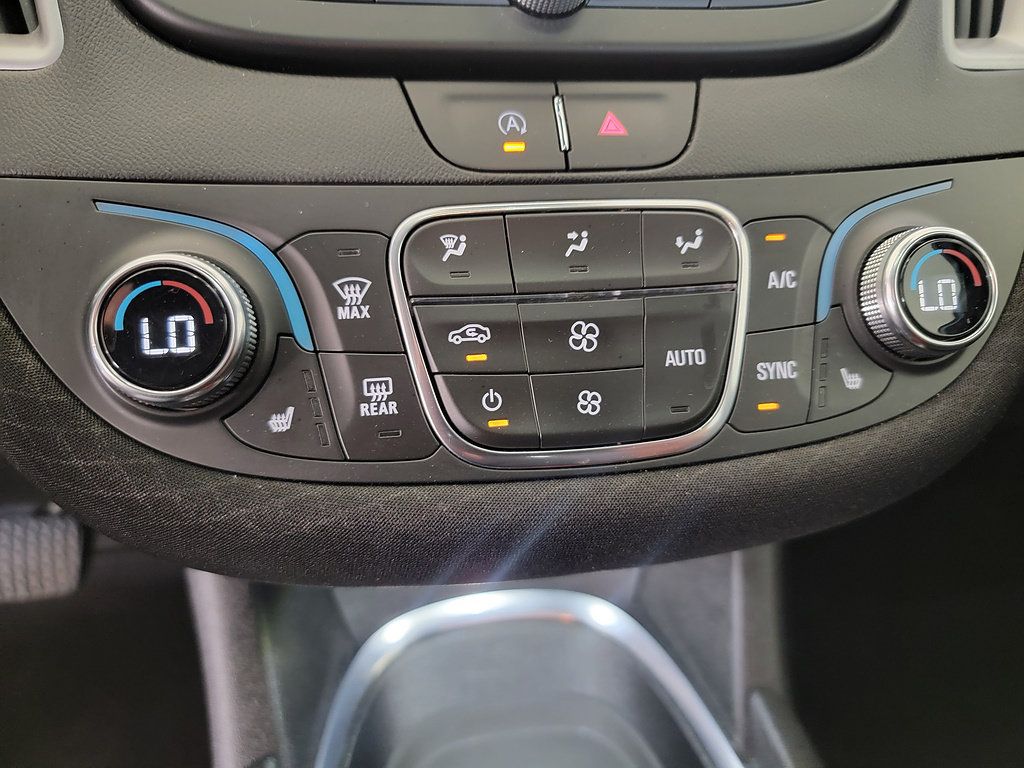 Used 2025 Chevrolet Malibu LT FWD image 13