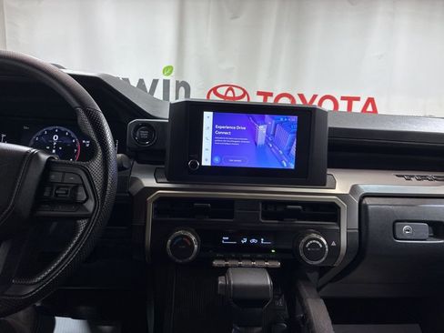 Used 2024 Toyota Tacoma SR5 AWD/4WD image 30