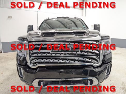 Used 2020 GMC Sierra 2500 Denali w/ Denali Ultimate Package AWD/4WD image 8