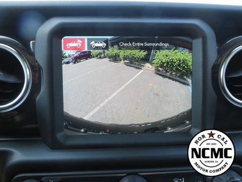 Used 2022 Jeep Wrangler Unlimited Rubicon w/ Xtreme Recon 35" Tire Package AWD/4WD image 28