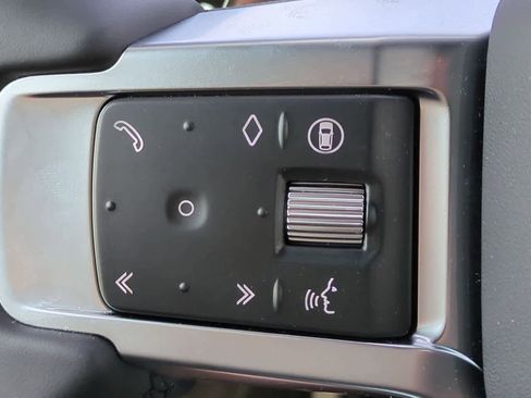 New 2025 Land Rover Discovery Dynamic SE image 25