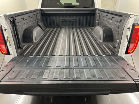 Used 2022 GMC Sierra 1500 Elevation image 34