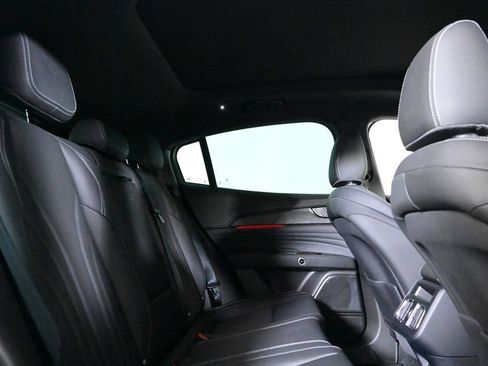 Used 2025 Maserati Grecale GT AWD/4WD image 17