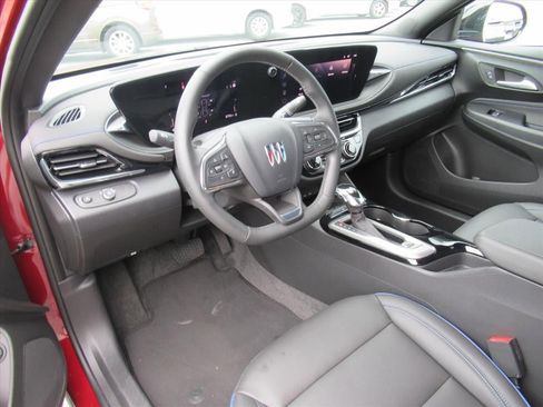 Used 2025 Buick Envista Sport Touring w/ Convenience I Package FWD image 14