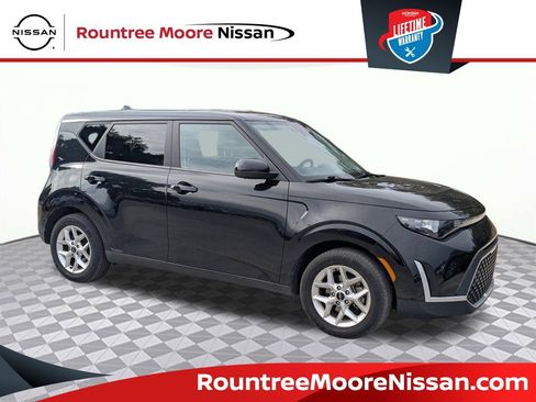 Used 2023 Kia Soul LX w/ Option Group 015 image 1