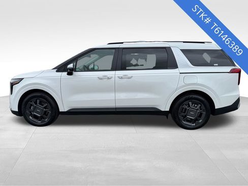 New 2026 Kia Carnival EX image 4