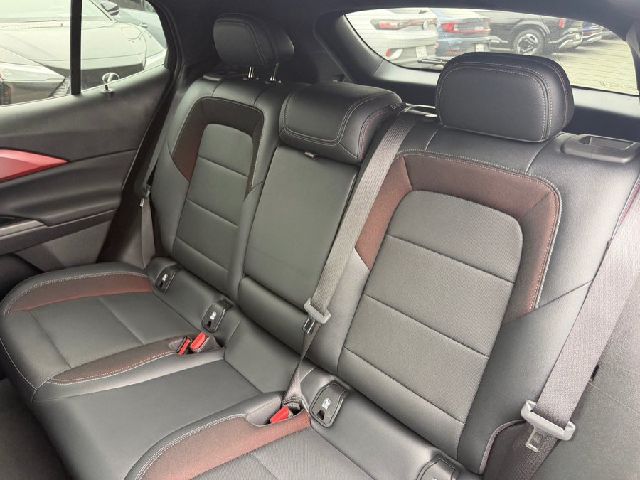 Used 2024 Chevrolet Equinox EV RS FWD image 42