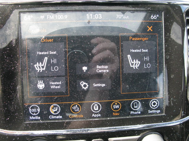Used 2020 Jeep Grand Cherokee Altitude AWD/4WD image 22