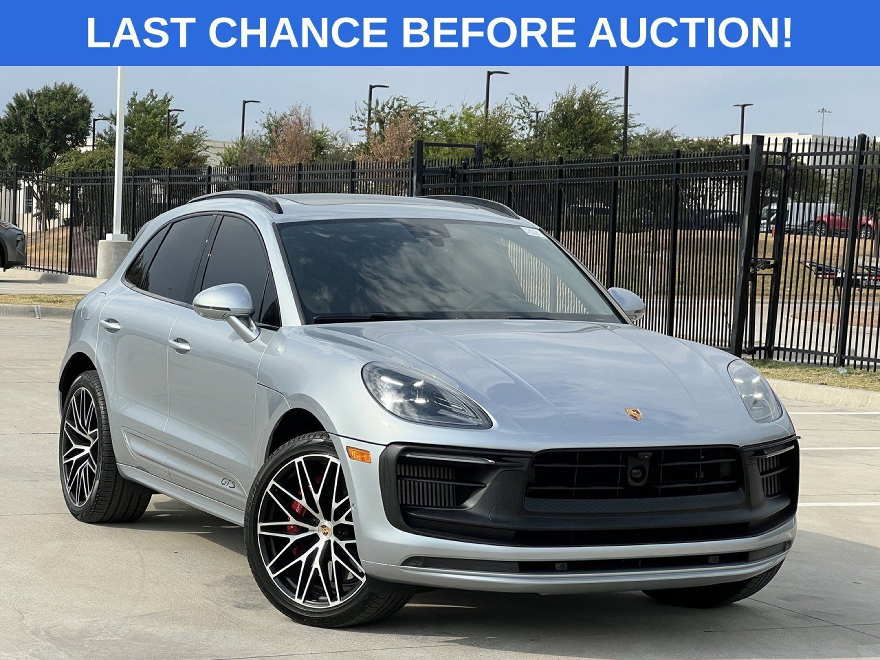 Used 2023 Porsche Macan GTS AWD/4WD image 2