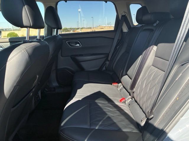Certified 2021 Nissan Rogue Platinum FWD image 15