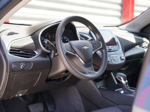 Used 2024 Chevrolet Malibu LS FWD image 12
