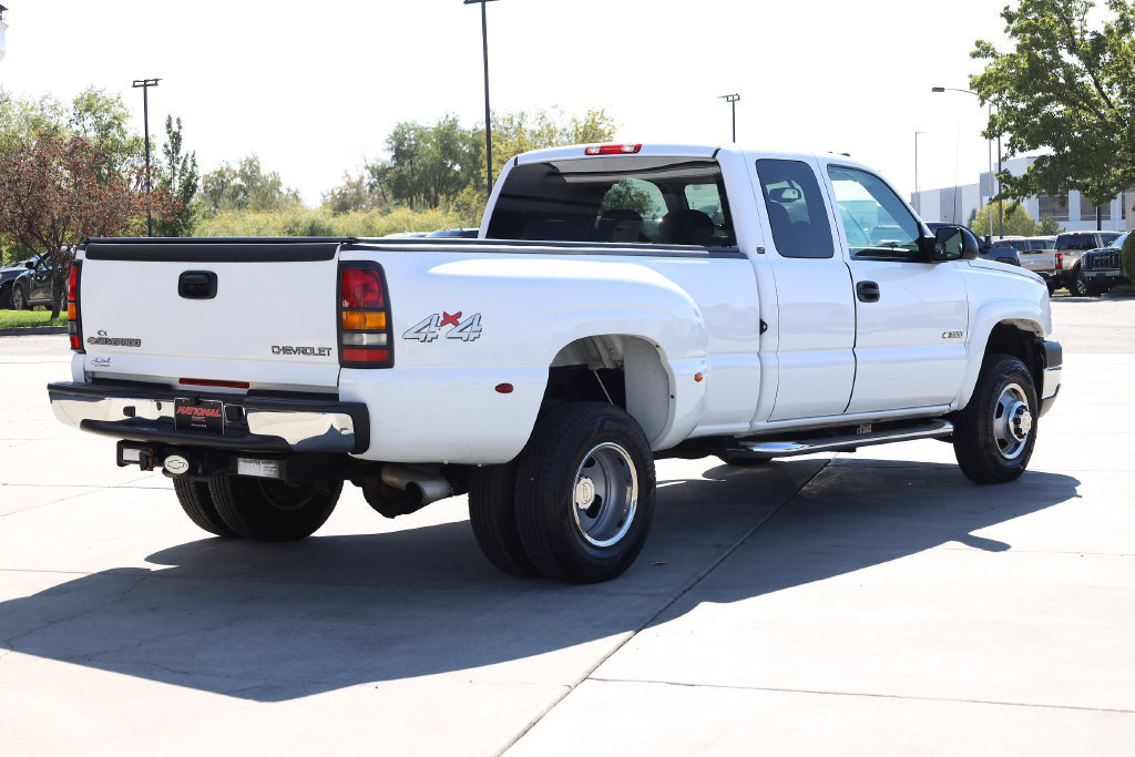 Used 2005 Chevrolet Silverado 3500 LT w/ Skid Plate Package AWD/4WD image 6