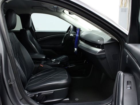 Used 2021 Ford Mustang Mach-E Select image 16