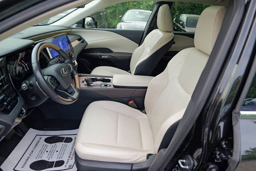 Used 2023 Lexus RX 350 Premium w/ Accessory Package AWD/4WD image 20