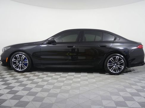 Certified 2024 BMW 540i xDrive w/ Premium Package AWD/4WD image 6