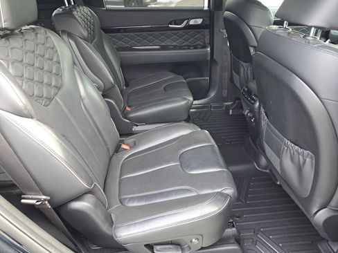 Used 2022 Hyundai Palisade Calligraphy image 17