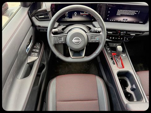 New 2026 Nissan Kicks SR FWD image 39