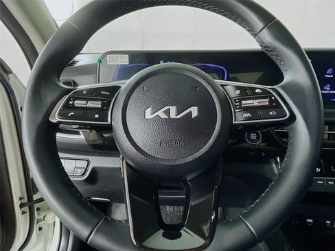 Certified 2025 Kia Seltos S FWD image 16