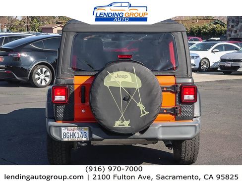 Used 2018 Jeep Wrangler Unlimited Sport image 3