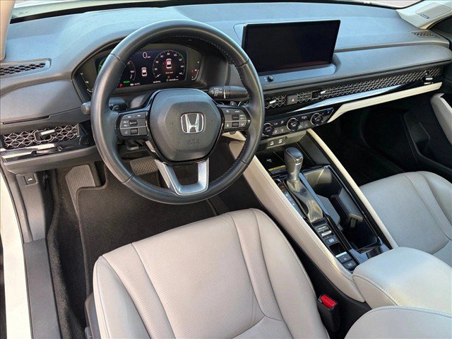 Used 2023 Honda Accord Touring image 10