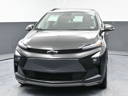 Used 2023 Chevrolet Bolt EUV LT w/ Convenience Package image 5