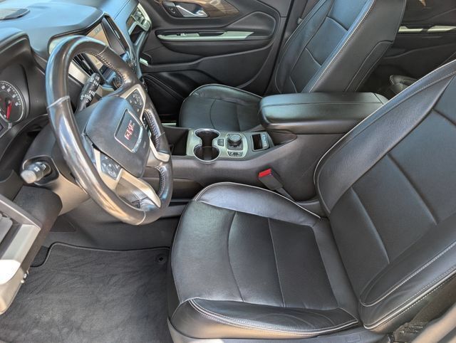 Used 2020 GMC Terrain Denali w/ Denali Premium Package AWD/4WD image 16