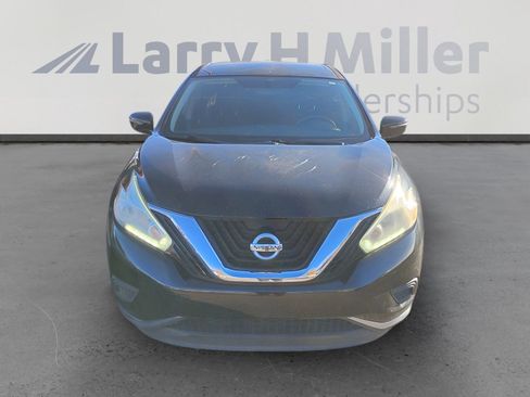 Used 2017 Nissan Murano S image 8