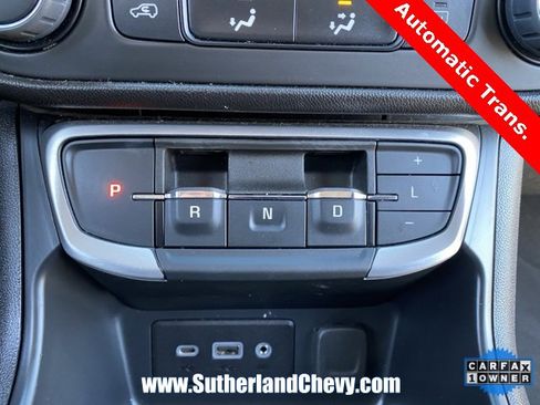 Used 2024 GMC Terrain SLE image 31