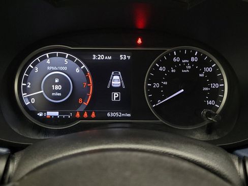 Used 2024 Nissan Versa SV w/ Trunk Package image 23