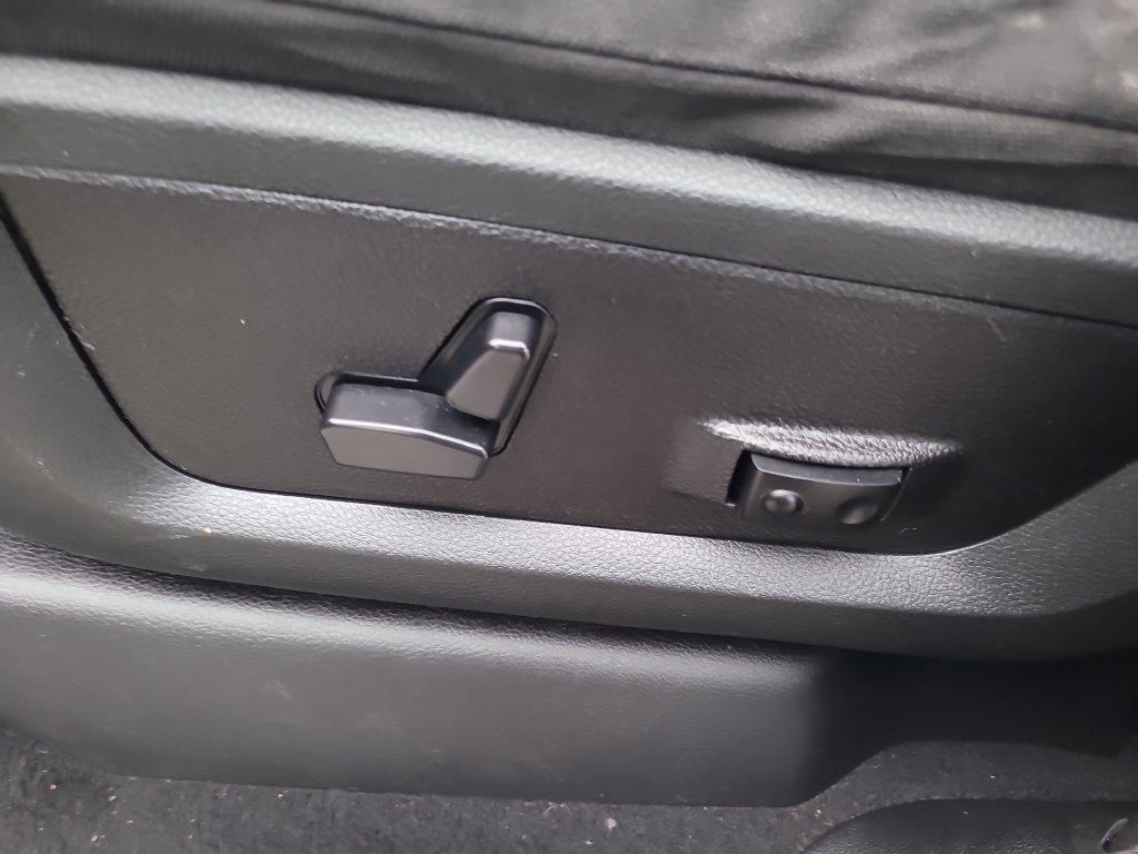 Certified 2024 RAM 2500 Big Horn AWD/4WD image 19