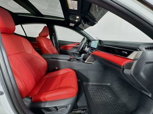 Used 2025 Toyota Camry XSE image 34