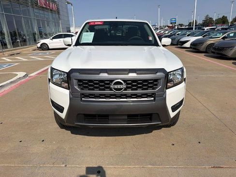 Certified 2025 Nissan Frontier SV w/ SV Convenience Package RWD image 10