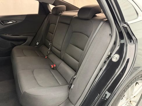 Used 2017 Chevrolet Malibu LT FWD image 21