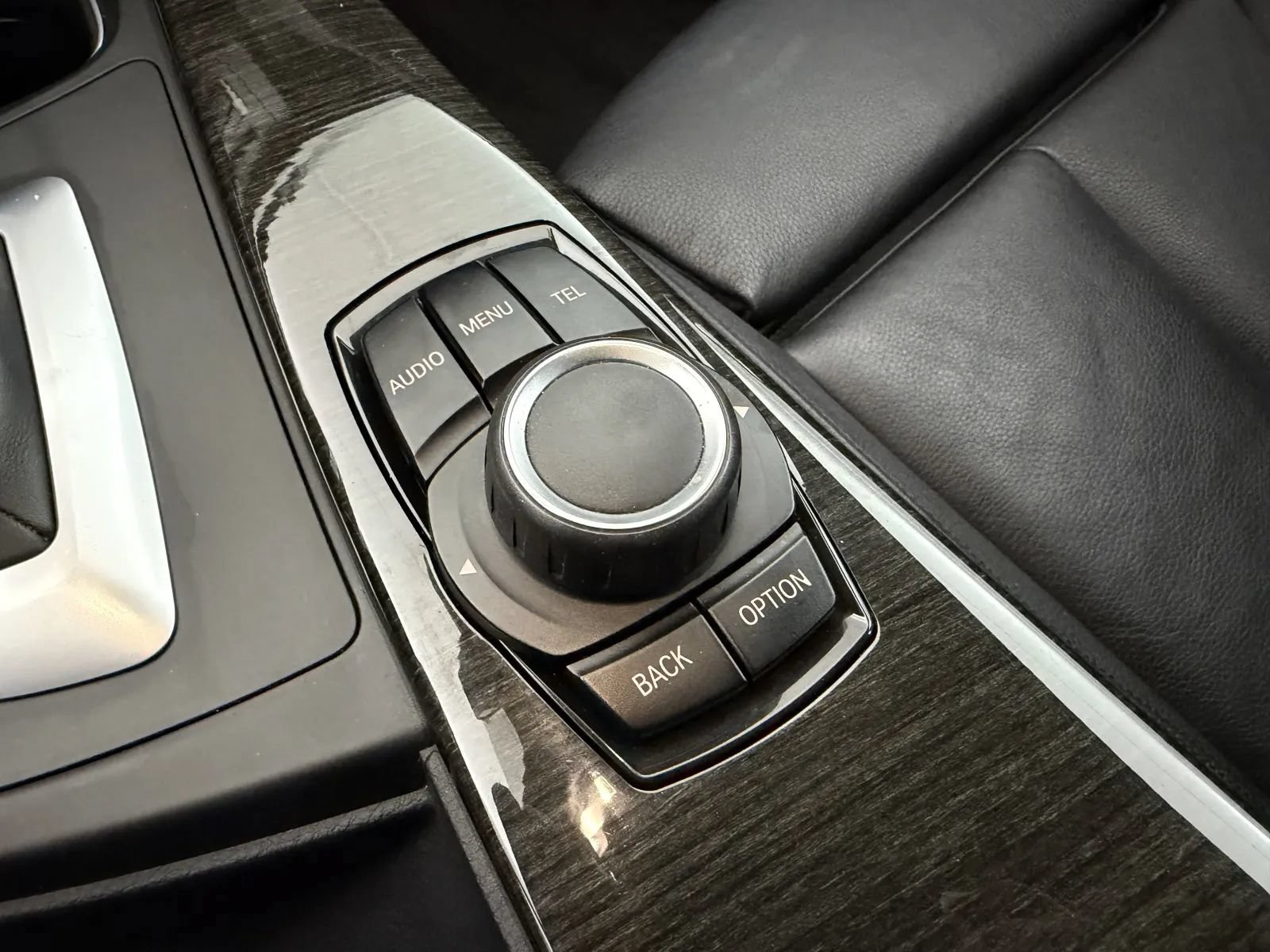 Used 2014 BMW 328i xDrive Wagon AWD/4WD image 19